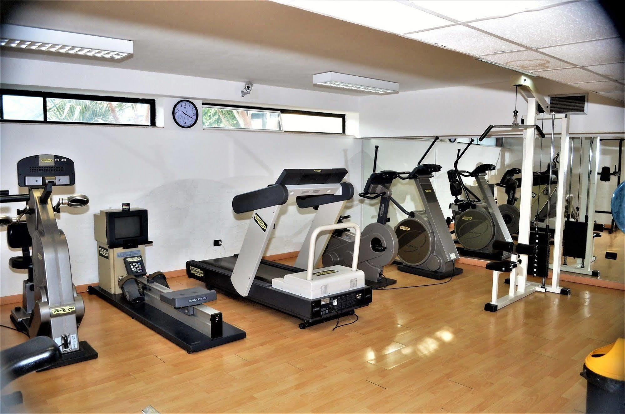 לטינה Park Hotel מראה חיצוני תמונה